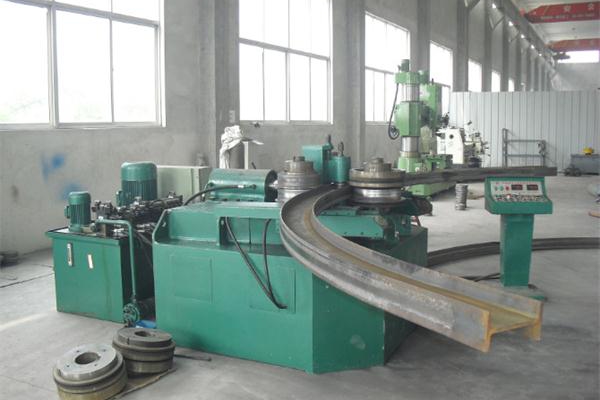 工業(yè)飛速發(fā)展，需要更高精度的型材彎曲設(shè)備